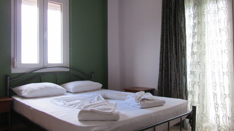 monopetro6-maisonette-bedroom